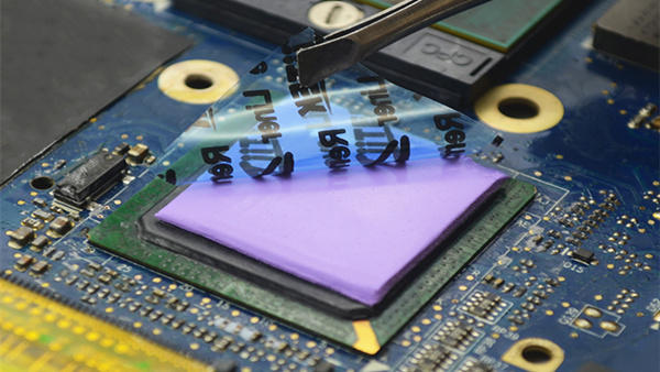 导热硅胶片：破解LED投影机散热难题的核心材料